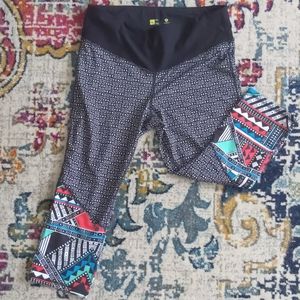 Athletic capri pants